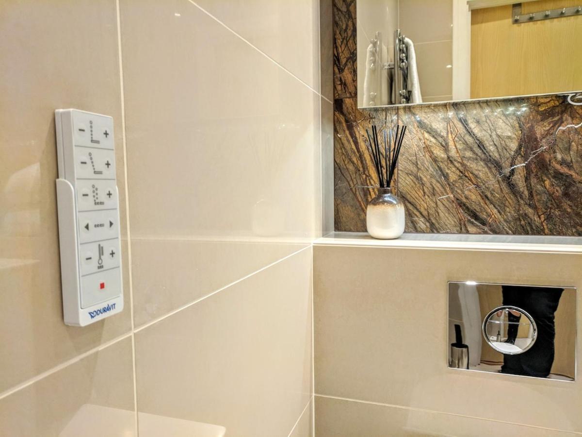 The London Bridge Secret Apartament